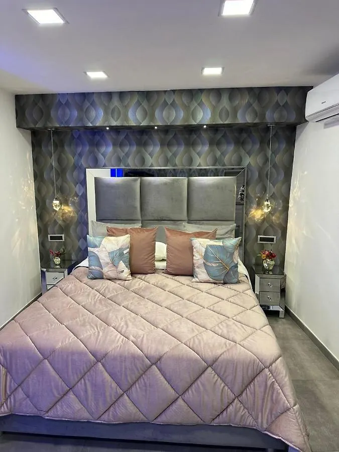 C3 Luxury Bed & Breakfast Naples 0*,